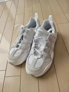 NIKE　スニーカー