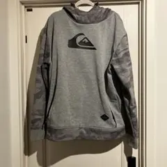 QUIKSILVER 防風パーカー グレー カモフラ柄