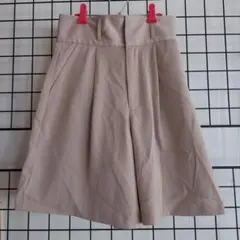 【値下げ】GUキュロットスカート　ベージュ Sのサムネイル