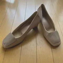 美品fit fit フィットフィット　スクエアトゥパンプス 23cm ベージュ