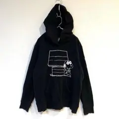 【ユニクロ】×カウズ スウェットパーカー スヌーピーロゴ 綿100％ 長袖 L