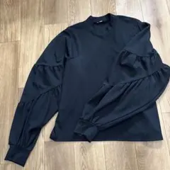 未使用に近い　ザラZARA 切り替えボリュームスリーブ長袖シャツ　ブラック