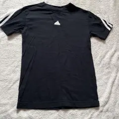 adidas 黒 Vネック Tシャツ 140