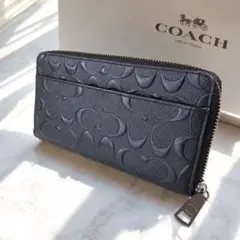 極美品✨COACH コーチ 長財布 エンボス加工 ラウンドジップ シグネチャー黒のサムネイル