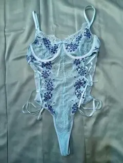 Ａ068 最高級品　水色 花柄刺繍 ボディスーツ　L
