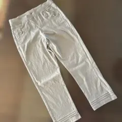 ライトベージュ カジュアルパンツ ストレッチ素材