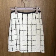 チェックミニスカート