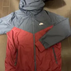 Nike ナイロンジャケット グレー/レッド