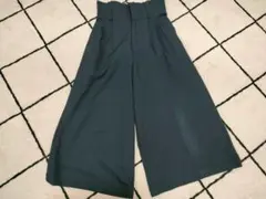 ワイドパンツ　ガウチョパンツ