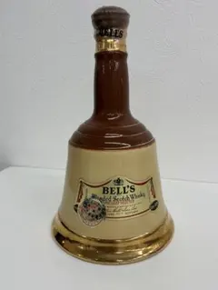 BELL'S Blended Scotch Whisky 陶器ボトルのサムネイル