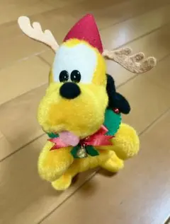 ディズニー　プルート　15周年　ぬいぐるみバッジ