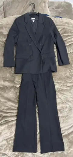 H&M ダブルブレストブレザー、ブーツカットパンツ