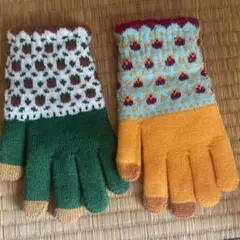 花柄デザインのニット手袋