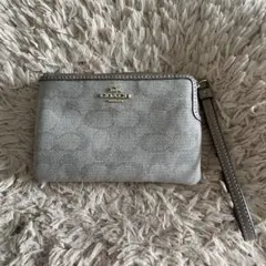 【セール中】COACH ベージュ ポーチ