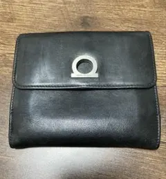 Salvatore Ferragamo 黒 二つ折り財布　ガンチーニ