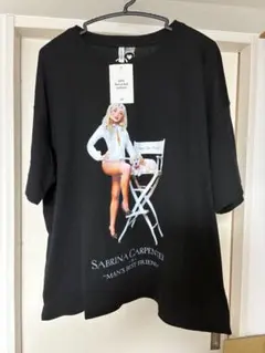 Sabrina Carpenter Man's Best Friend Tシャツのサムネイル