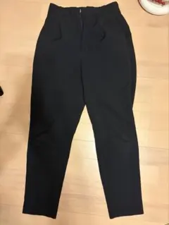GU スラックス ブラック
