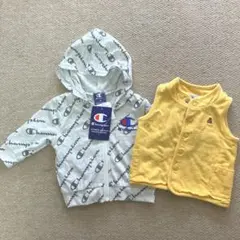 Chanpion 新品パーカー　ベビーギャップ　ベスト70cmセット