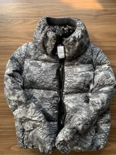 MONCLER ダウンジャケット　総柄<最終価格>
