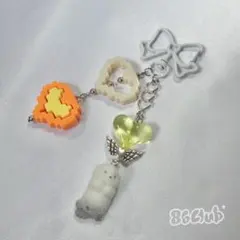 No.012 ♡ ハンドメイド キーホルダー あざらしの赤ちゃん イエロー