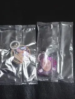 マツケンサンバ×ハローキティ ふらっとめじるしアクセサリー 2種