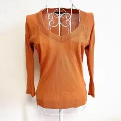 ロートレアモン　オレンジ のVネック 七分袖 薄手のニット　春秋　ウール　M