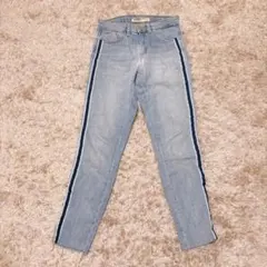 夏デニム ZARA サイドラインデニム ストレート ライトブルー キラキラ　ラメ