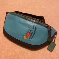 コーチディズニー　ボディバッグ