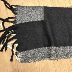 マフラー 黒 白 グレー