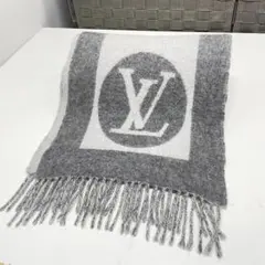 あ*ん様 LOUIS VUITTON ロゴマフラー グレー