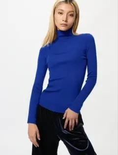 ユニクロ メリノリブタートルネックセーター ブルー Mサイズ