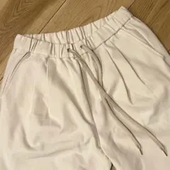 グリーンレーベルリラクシング　アイボリー　パンツ
