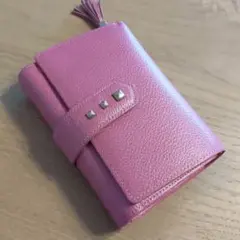 三つ折り財布のサムネイル