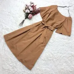 イネド Aライン ワンピース 半袖 キャメル リボン INED（M）美品のサムネイル