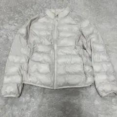 ユニクロ　UNIQLO 140cm キッズ　ライトダウン　ホワイト系