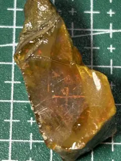 特価！エチオピアオパール 66ct オレンジ 遊色あり 天然石