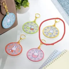 タイトーくじ　ミッフィー　ワッペンキーホルダー