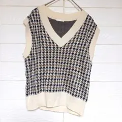 【GU】Vネックニットベスト　M　千鳥柄チェック