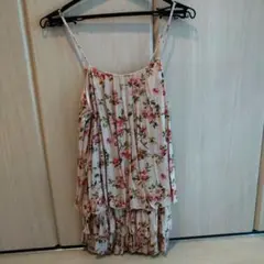 新品未使用　花柄フリルキャミソール　リボン付き