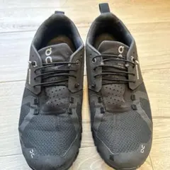 On Waterproof ブラック スニーカー