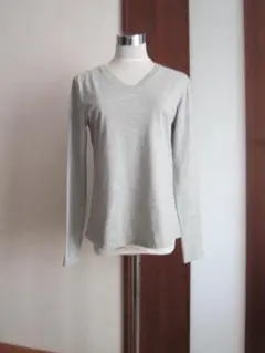 【AZUL by moussy 】長袖Ｔシャツ★vネック