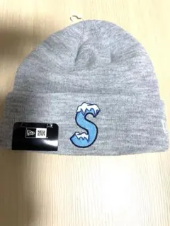 グレー ニット帽 Supreme Sマーク Supreme グレー ニット帽 $マーク 正規品 即日発送 - メルカリ