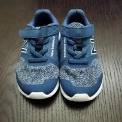 new balance キッズスニーカー ネイビー