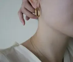 LORO SQ pierce 02 ゴールドカラー ピアスのサムネイル