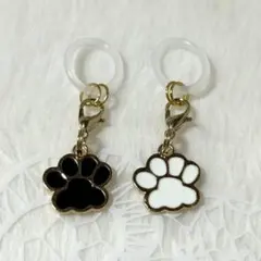 足黒白07 アンブレラマーカー　目印　立ち猫　肉球　2個組　猫チャーム