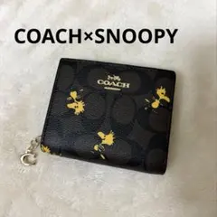 新品未使用品✨ COACH スヌーピー コラボ 二つ折り財布 プレゼントにも❣️