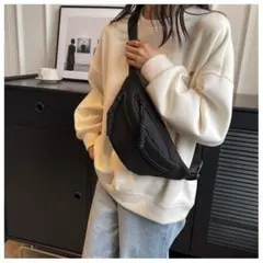 ボディバック タッセル付 シンプル 男女兼用 ウエストポーチ ブラック