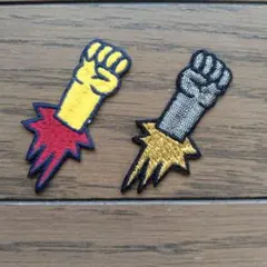 刺繍ワッペン 拳と爆発のデザインのサムネイル