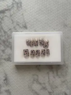 ヒョウ柄 ネイルチップ 10個セット ストーン付き