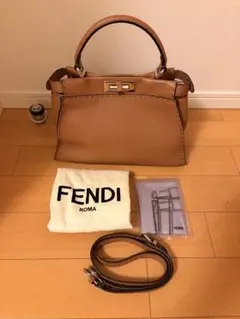 【美品】FENDIピーカブー　セレリアのサムネイル